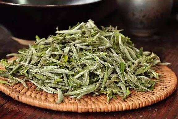 溧阳白茶五千一斤价格(溧阳白茶第一锅拍出18.8万元)