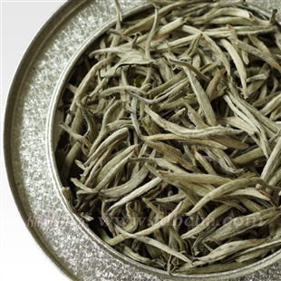溧阳白茶干茶(绿茶中的白化品种：溧阳白茶)
