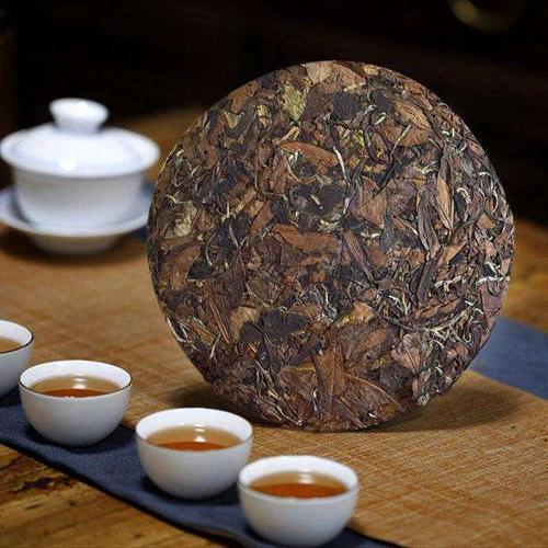溧阳白茶成本多少钱一公斤(采摘成本要200元，网上卖的百元“新茶”哪里来的？)