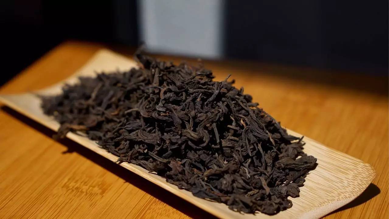 中茶臻品黄印是古树茶吗(中茶新品 | 2021中茶牌七子饼茶-臻品黄印 普洱茶（熟茶）紧压茶)