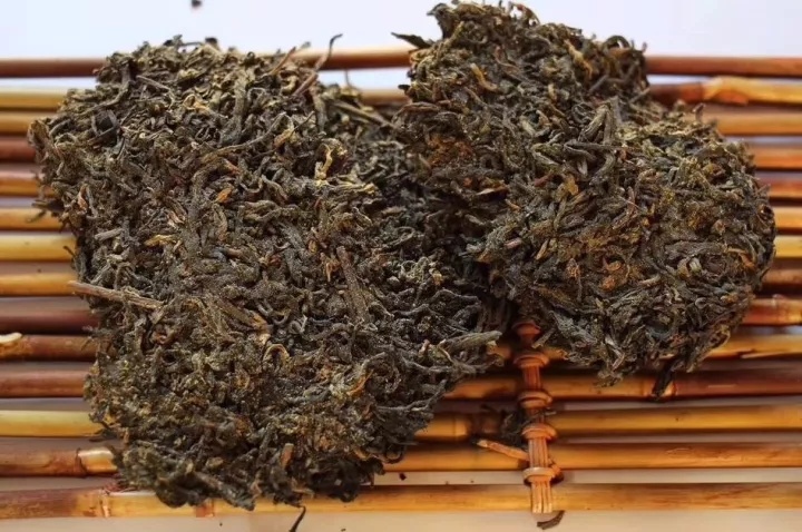 湖南安化华莱黑茶有五种茶(【理想华莱】你知道安化黑茶的“三砖、三尖、一花卷”指什么吗？)