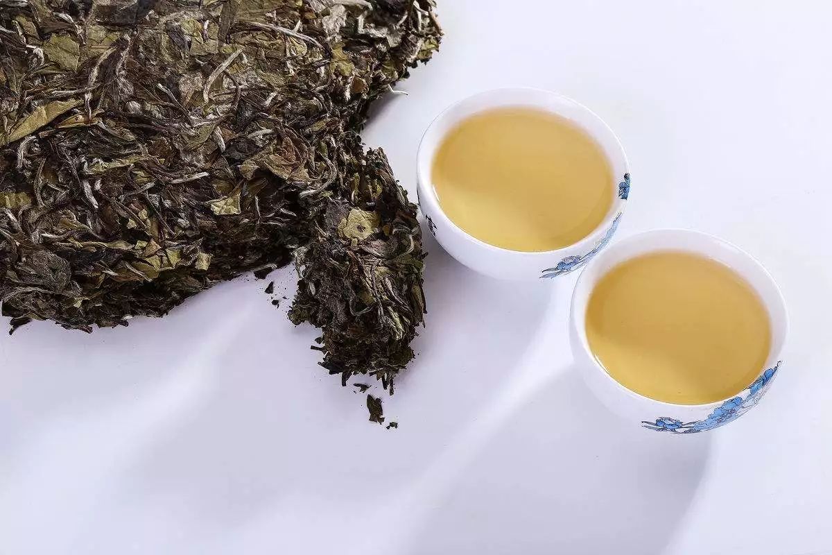 安化黑茶能降低内火吗(喝茶养生,黑茶晚上喝,强化肠道菌群活性)