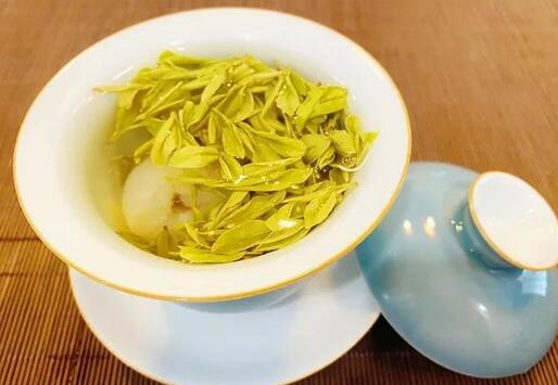 罕见黄茶(只闻其名，未识其味。黄茶：“君山银针”)