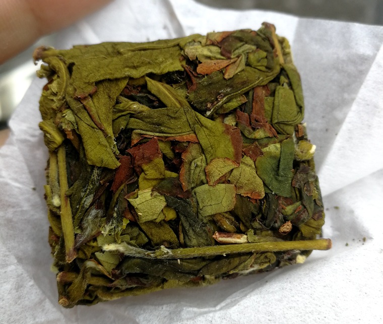 肉桂茶珍藏版图片(肉桂评测：孝文家茶VS戏球名茶，都是非遗传承人，谁技高一筹？)